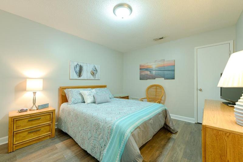 Sandy Dunes Oceanfront Condo - Just Renovated June 2020 Myrtle Beach Exterior photo